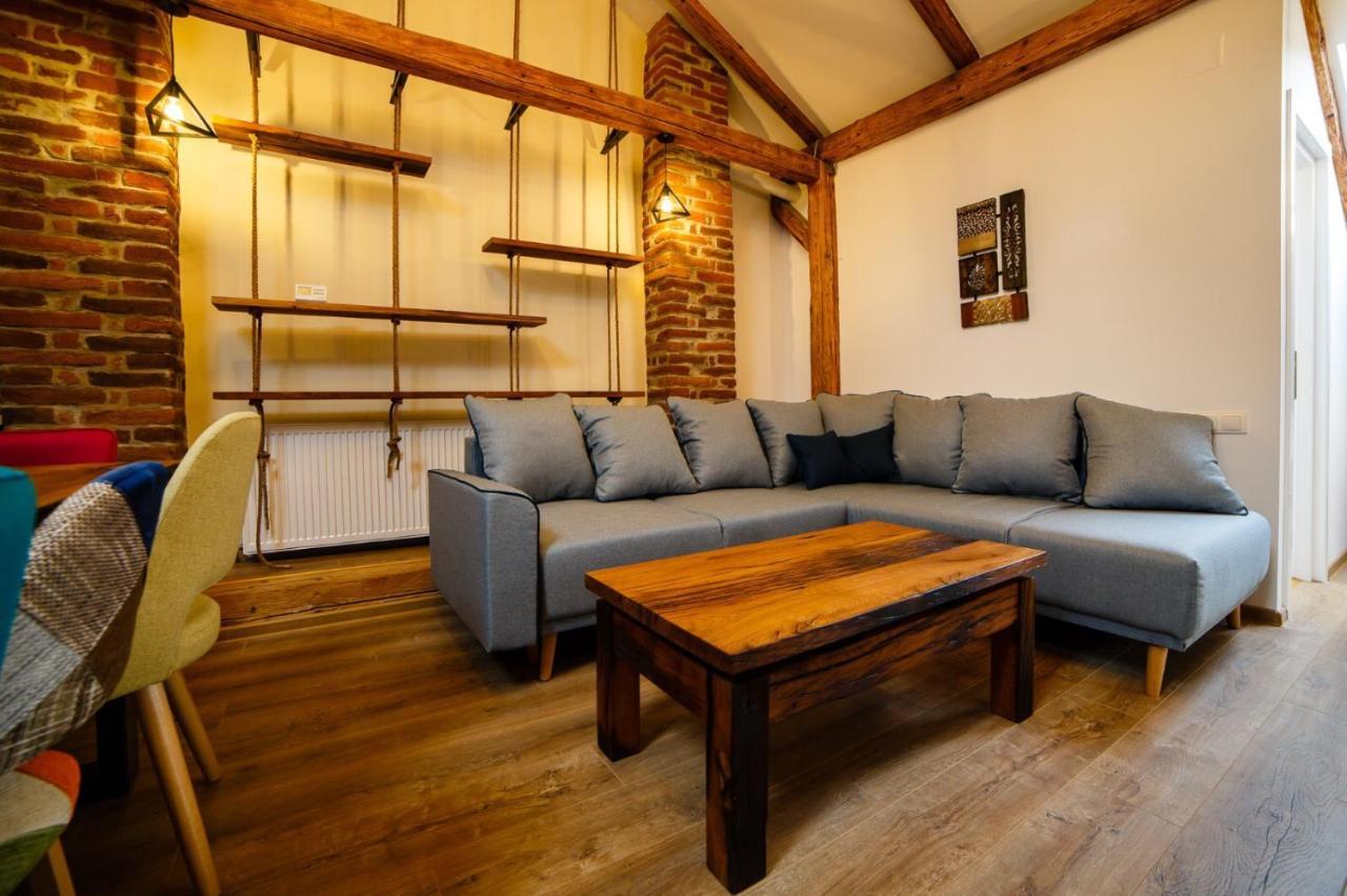 Ferienwohnung Alpine Loft Câmpulung Moldovenesc Exterior foto